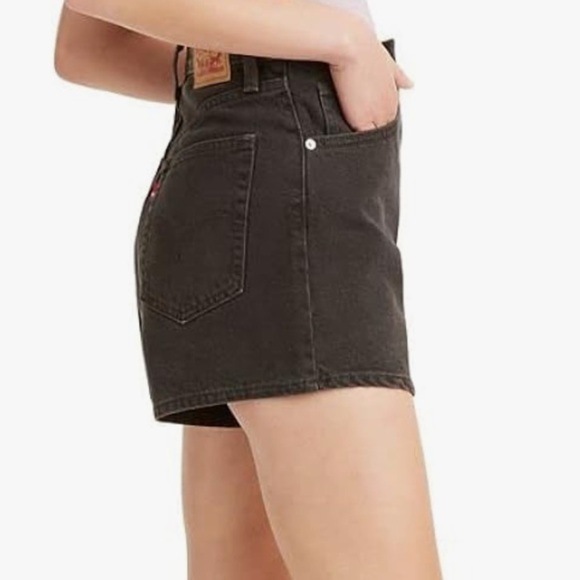 Levi's Women's black High Waisted cotton Mom denim Jean Shorts size 30 - Picture 2 of 9